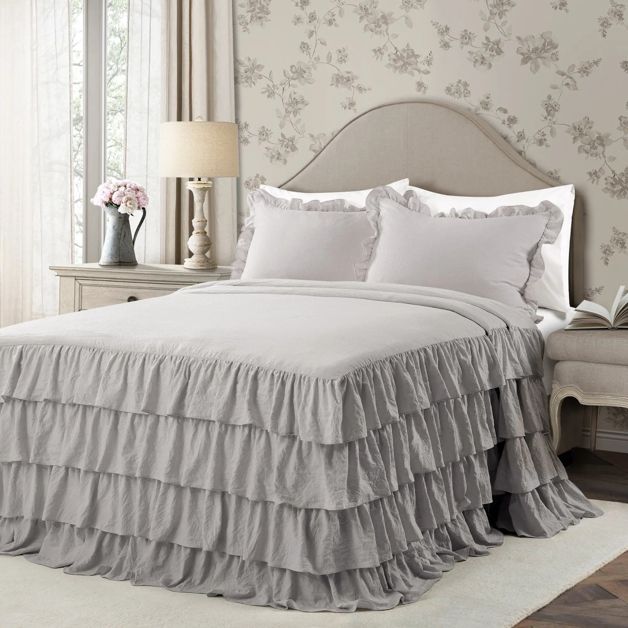 Allison Ruffle Skirt Bedspread Set