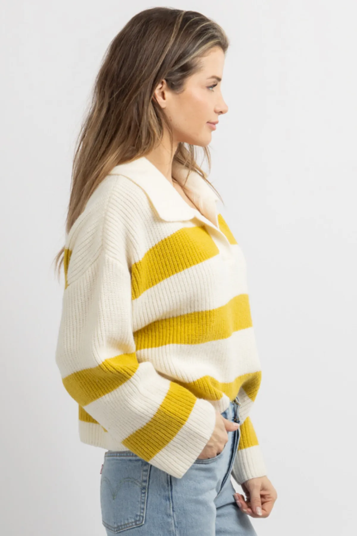 CHELSEY MUSTARD COLLAR CONTRAST SWEATER