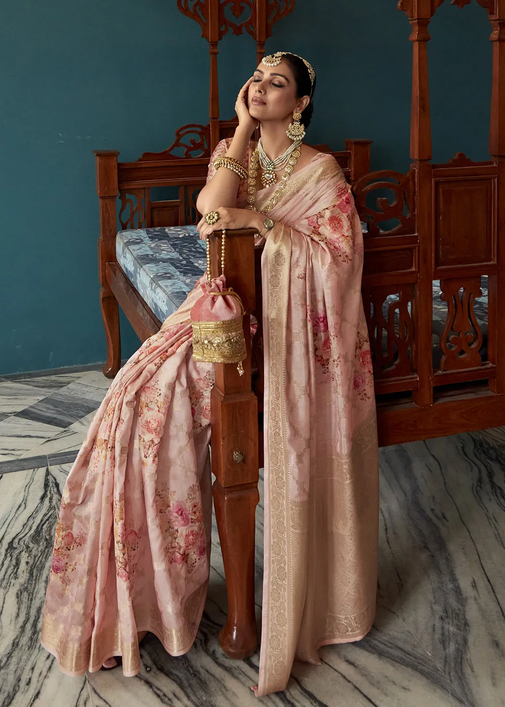 Enchanting Lily Pink Floral Printed Soft Silk Designer Saree