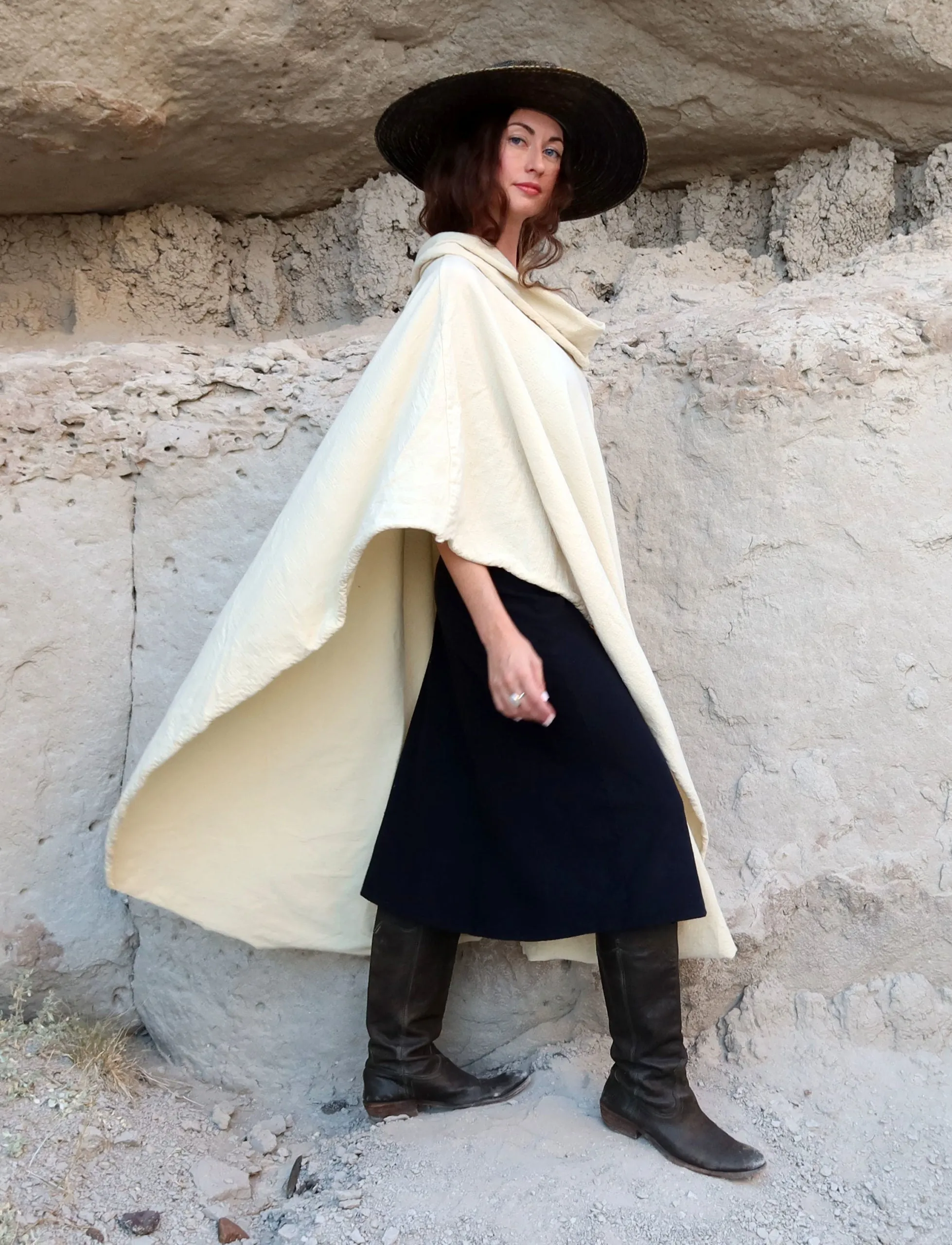 ORGANIC WOOL Nomad Aphrodite Below Knee Cape