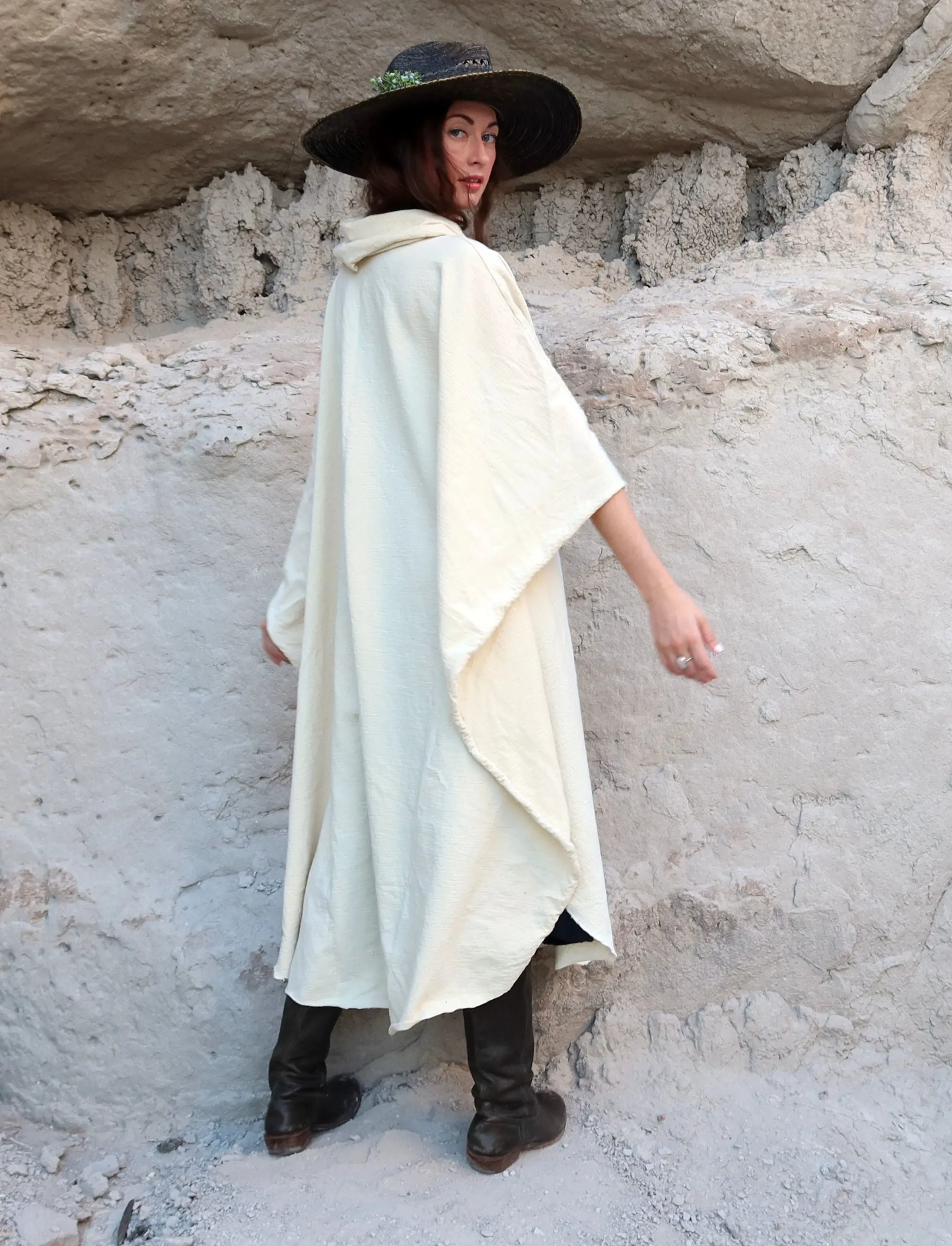 ORGANIC WOOL Nomad Aphrodite Below Knee Cape