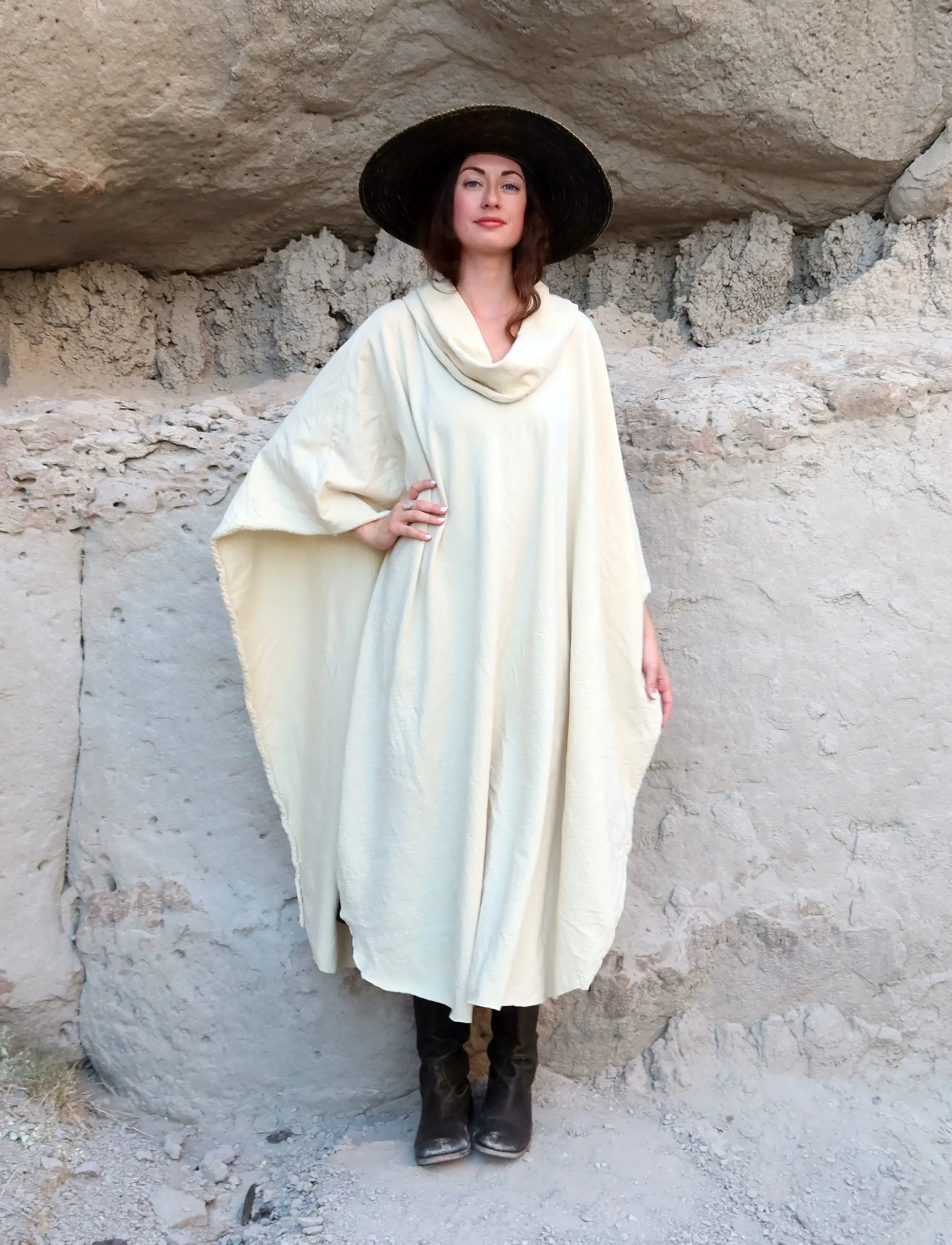 ORGANIC WOOL Nomad Aphrodite Below Knee Cape