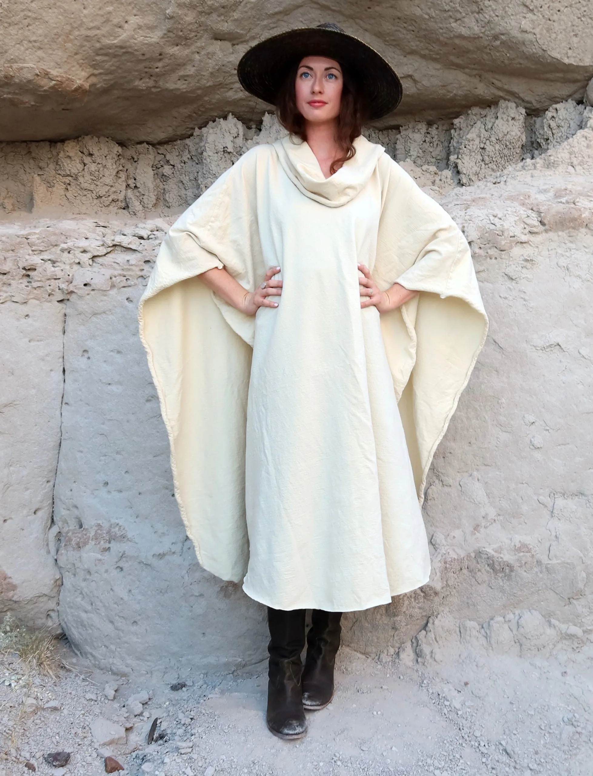 ORGANIC WOOL Nomad Aphrodite Below Knee Cape