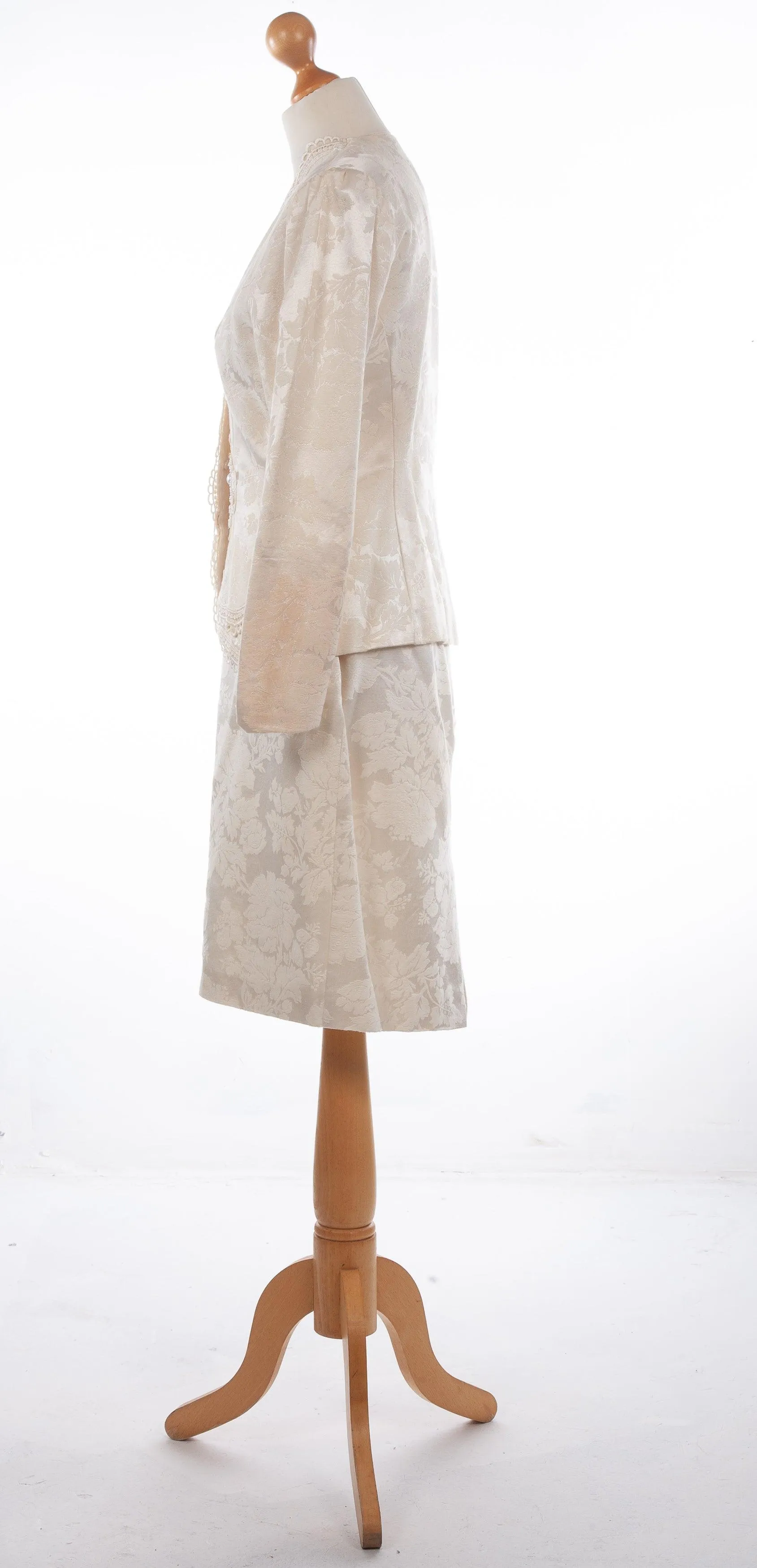 Scott McClintock Skirt Suit Ivory and Lace Scalloped Edge UK 12