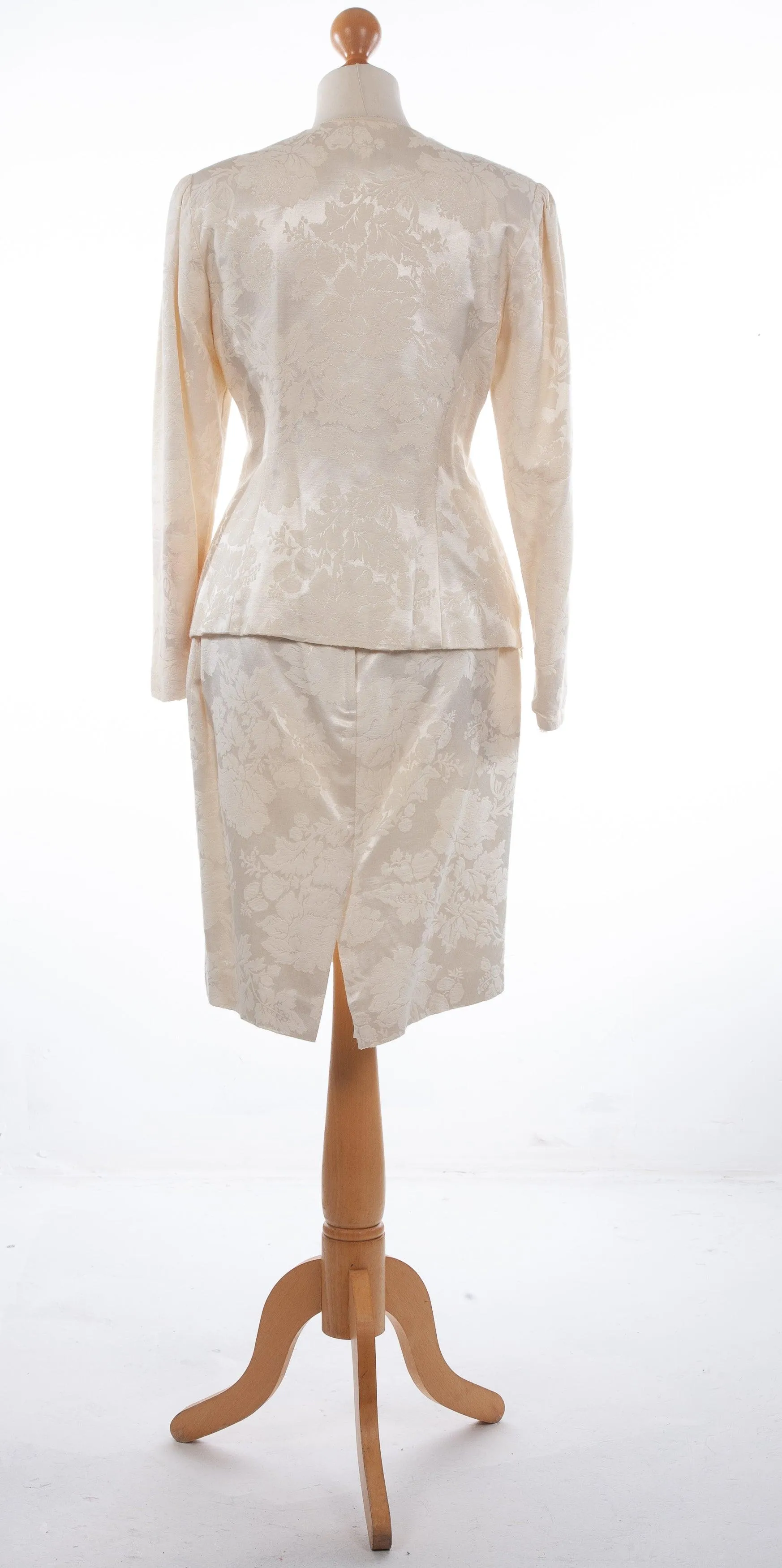 Scott McClintock Skirt Suit Ivory and Lace Scalloped Edge UK 12