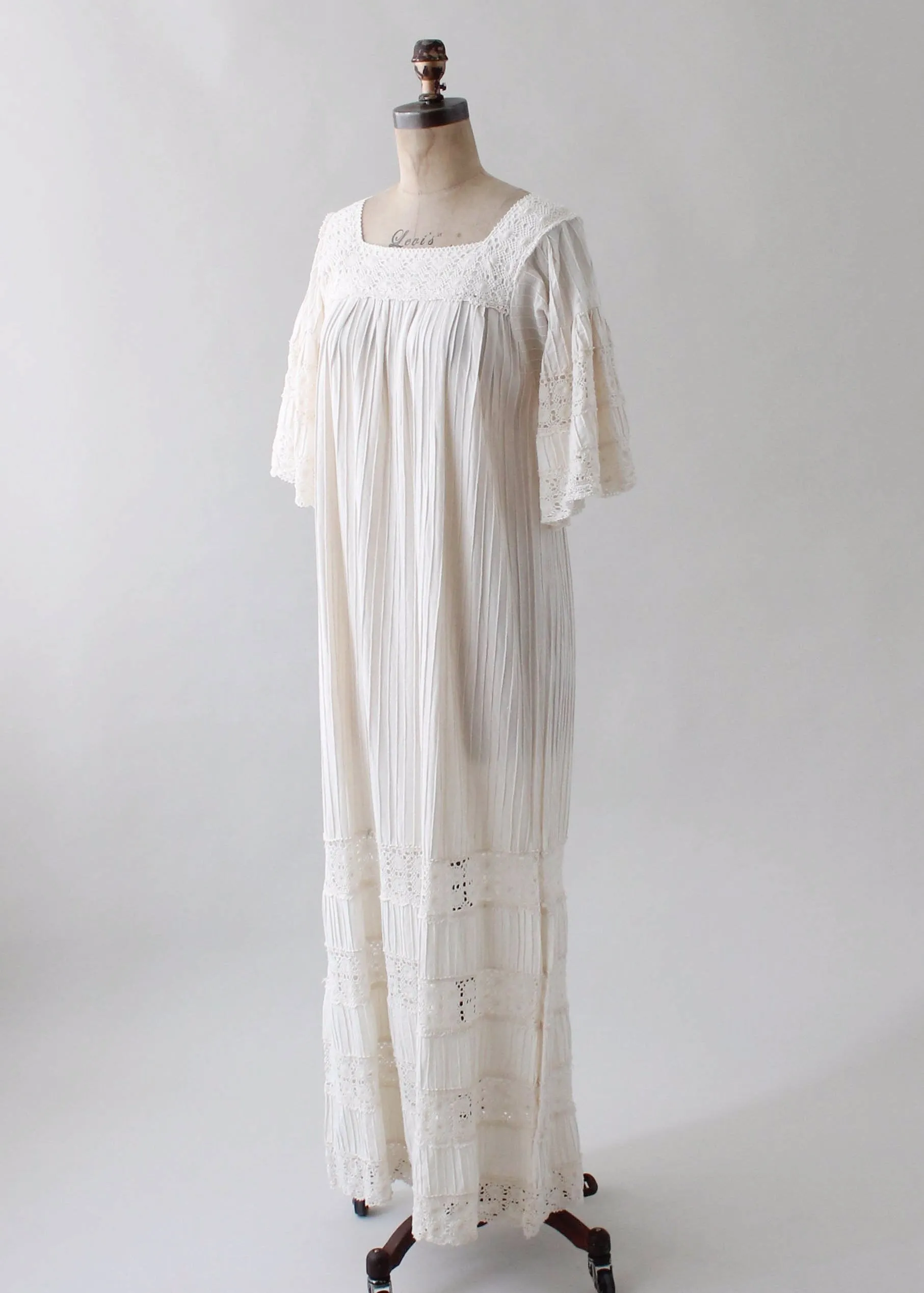 Vintage 1960s Muslin Cotton and Lace Mexican Dress