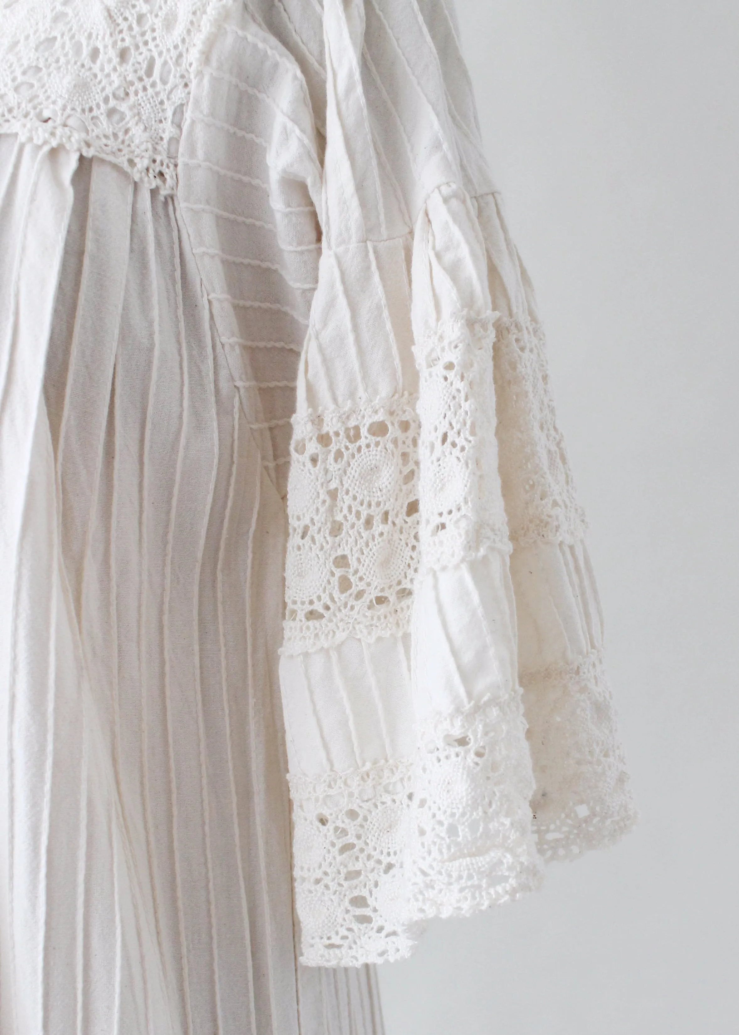 Vintage 1960s Muslin Cotton and Lace Mexican Dress