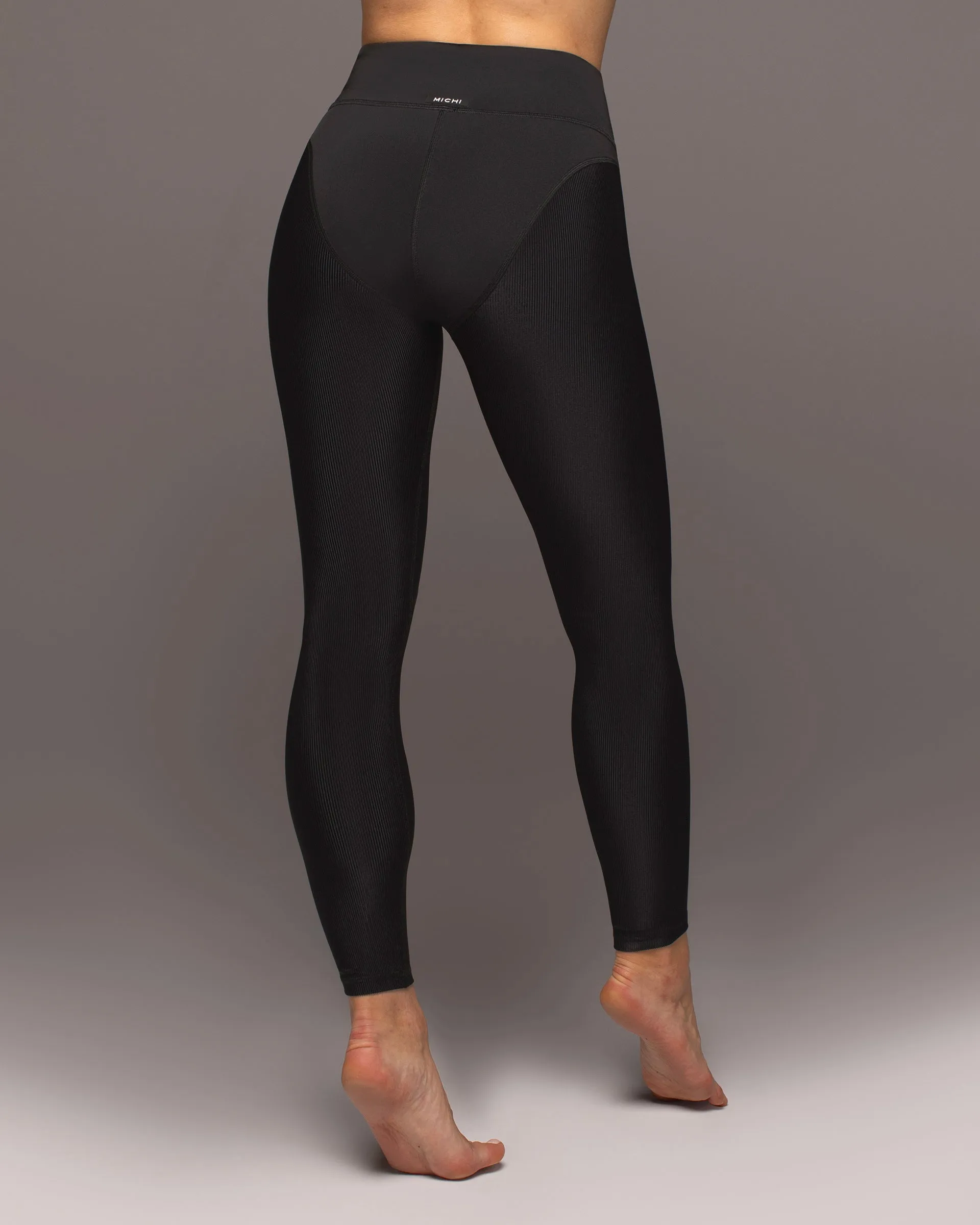 Volta Ribbed Legging